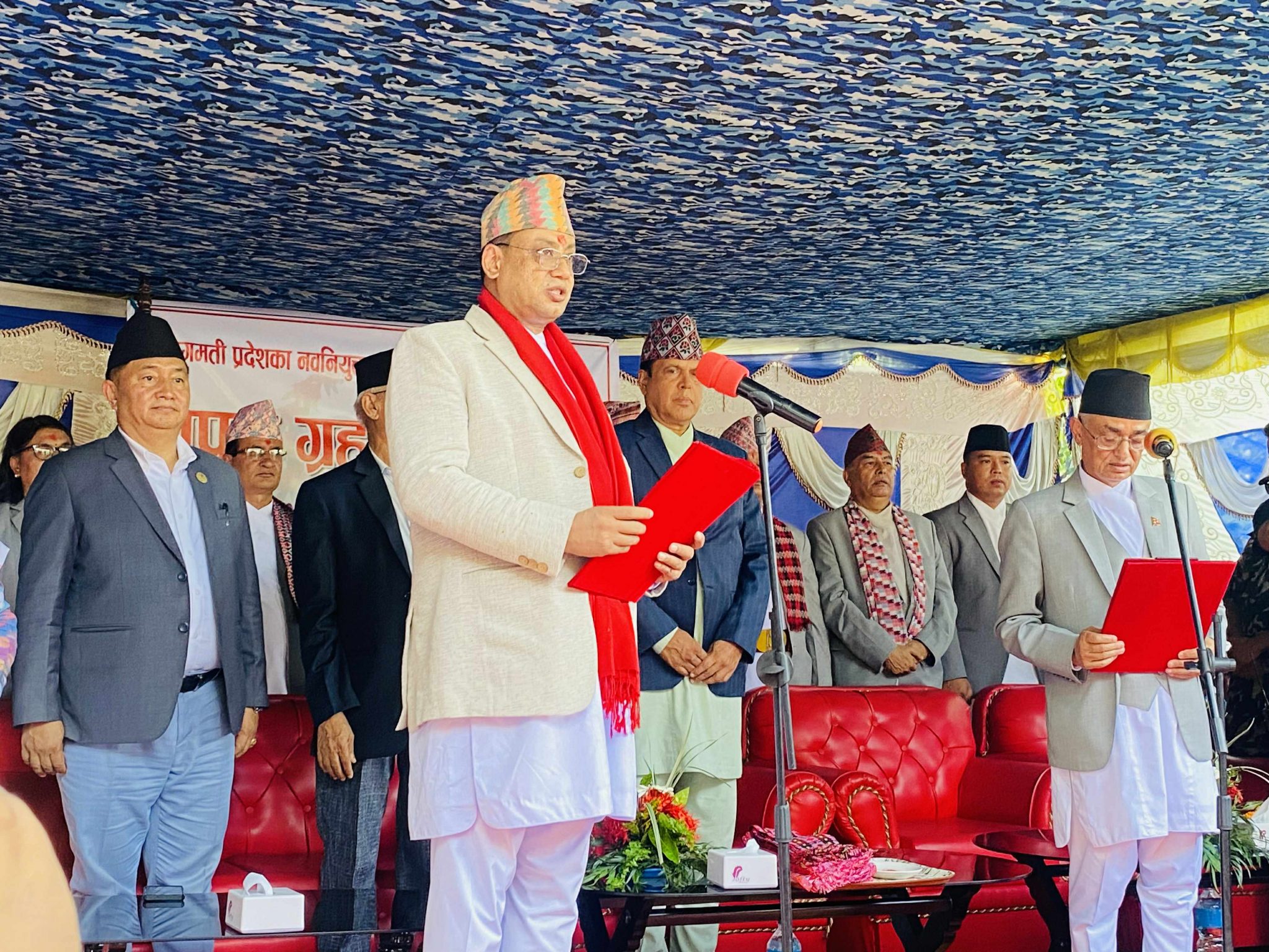 नवनियुक्त मुख्यमन्त्री इन्द्रबहादुर बानियाँले लिए शपथ